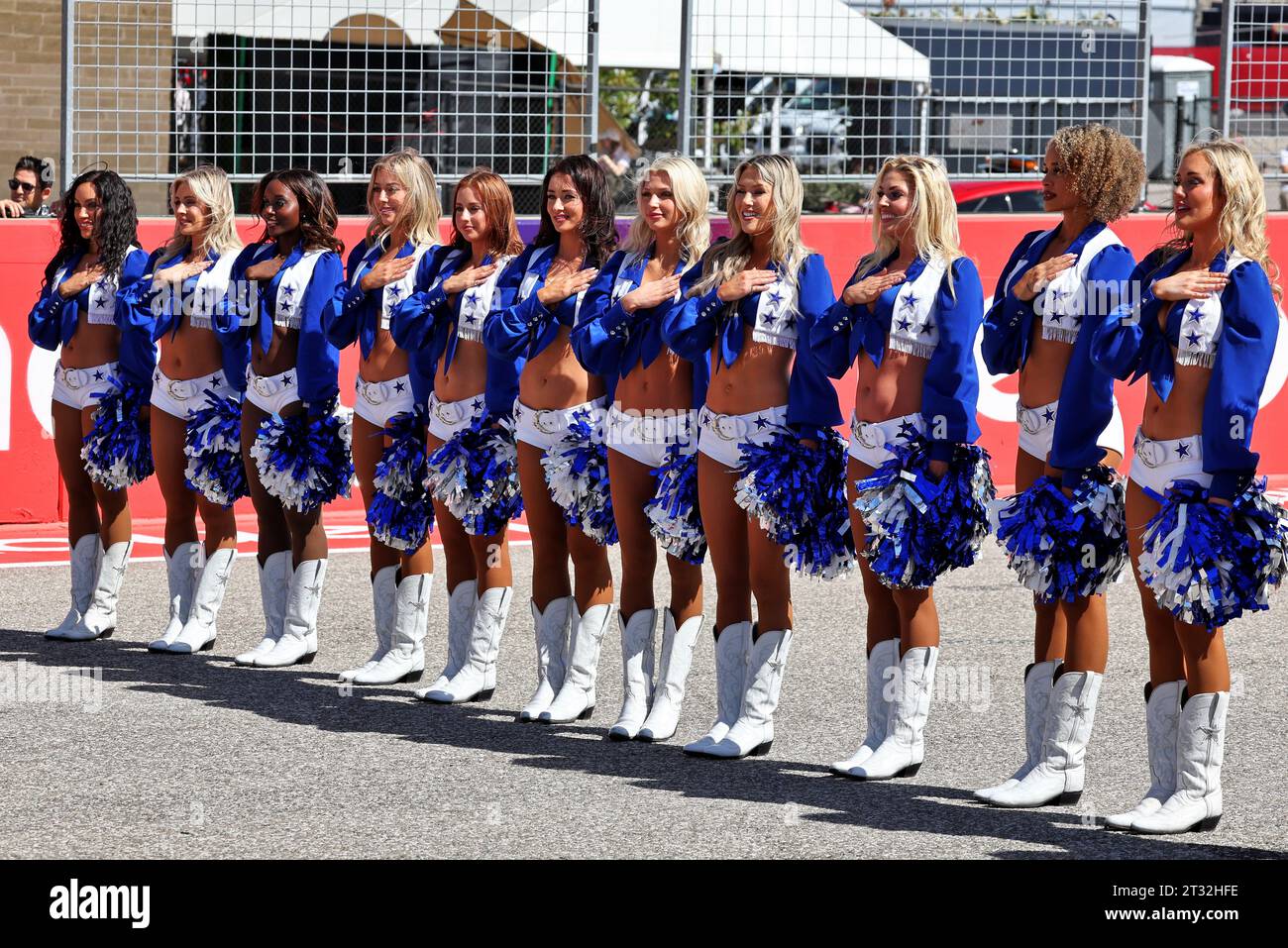 Austin, USA. 22nd Oct, 2023. Dallas Cowboys Cheerleaders on the grid. Formula 1 World Championship, Rd 19, United States Grand Prix, Sunday 22nd October 2023. Circuit of the Americas, Austin, Texas, USA. Credit: James Moy/Alamy Live News Stock Photo