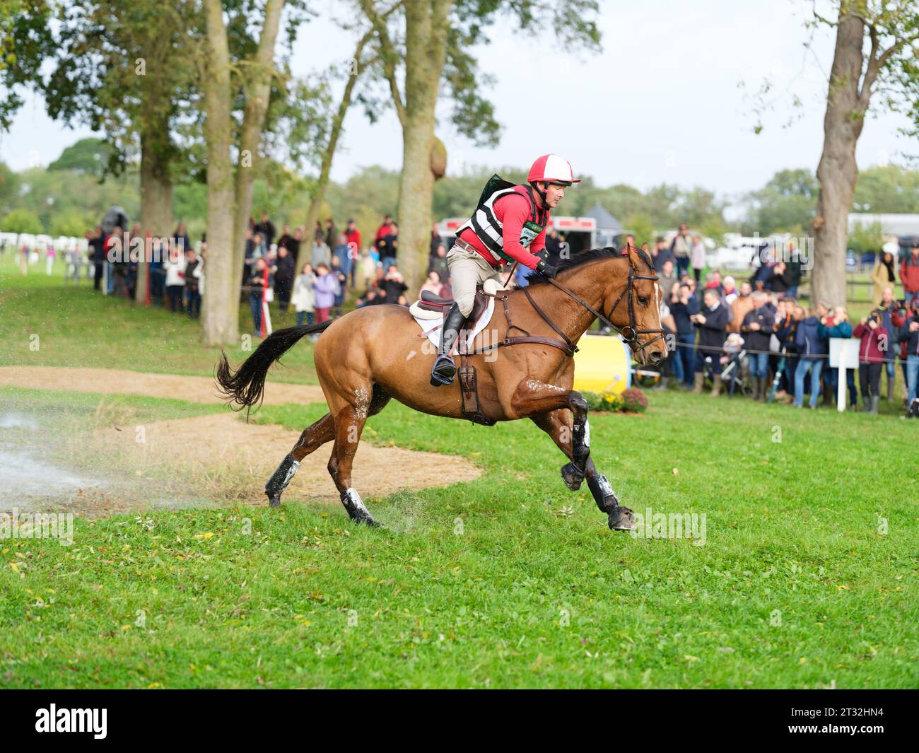 Joe MEYER of New Zealand with Sf Sportsfield Rising Star during the cross-country at the Mondial du Lion d’Angers 6yo, CH-M-YH-CCI2*-L on October 21, 2023, France (Photo by Maxime David/MXIMD Pictures - mximd.com) Stock Photo