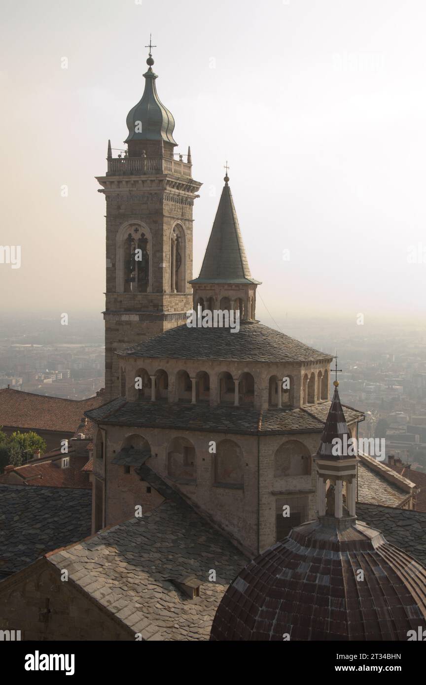 Upper parts of the Basilica di Santa Maria Maggiore in Bergamo Stock