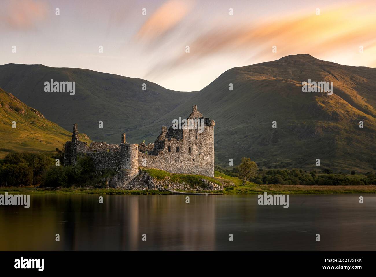 Kilchurn Castle is located on a small island in Loch Awe, Scottish Highlands. Stock Photo