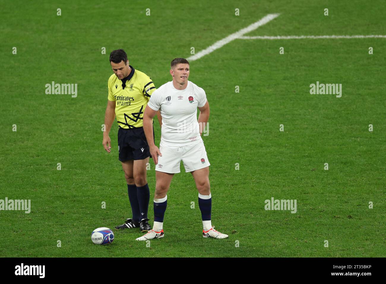 Saint Denis, France. 21st Oct, 2023. Captain OWEN FARRELL #10 of Team England in the semifinal between England and South Africa of the Rugby World Cup 2023 Credit: Mickael Chavet/Alamy Live News Stock Photo