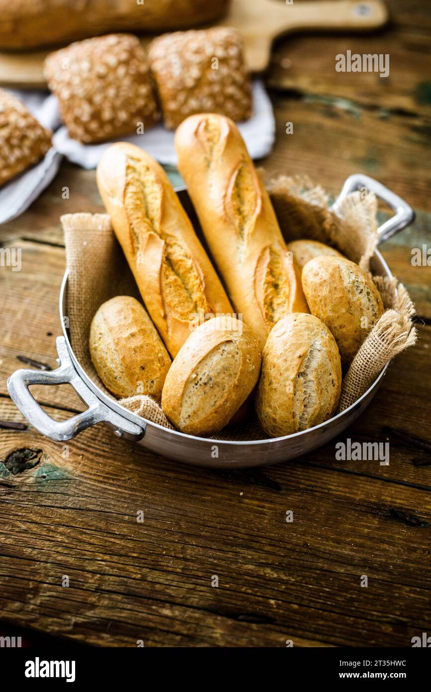 Banette bread hi-res stock photography and images - Alamy