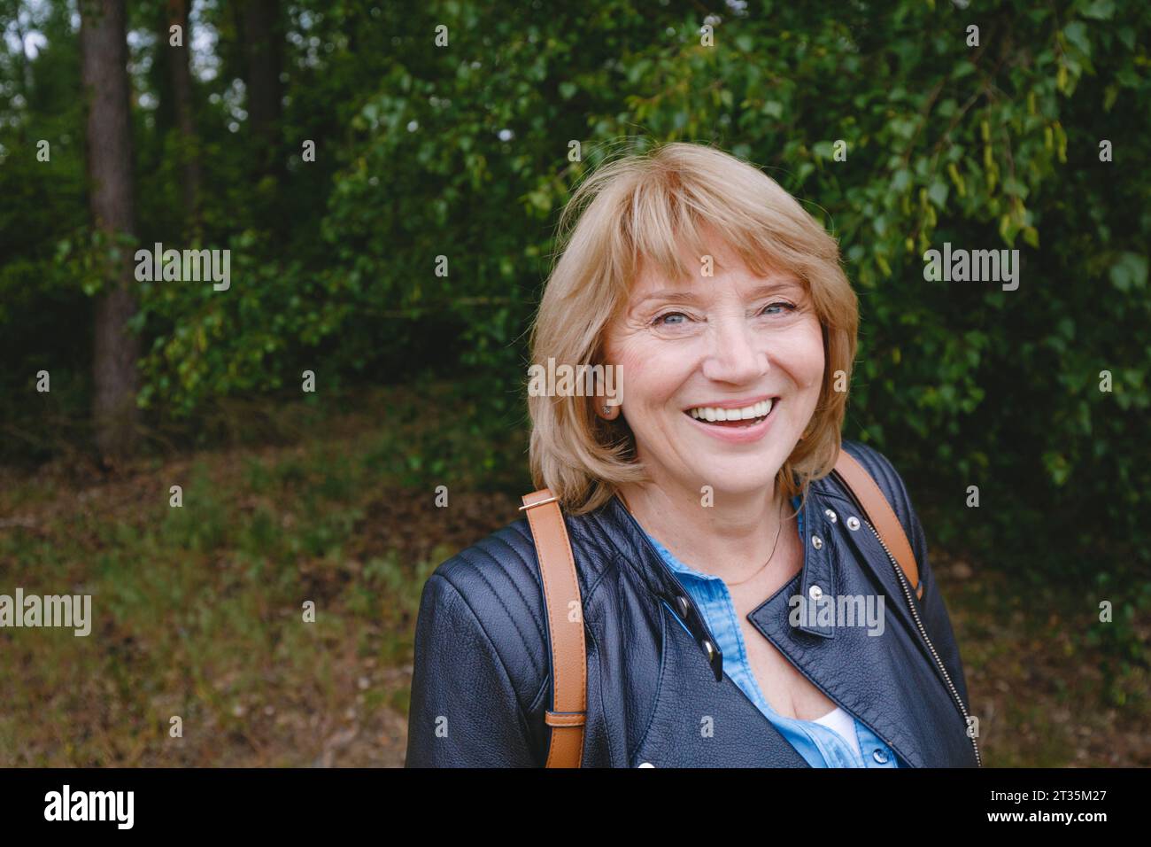 Woman space walk hi-res stock photography and images - Alamy