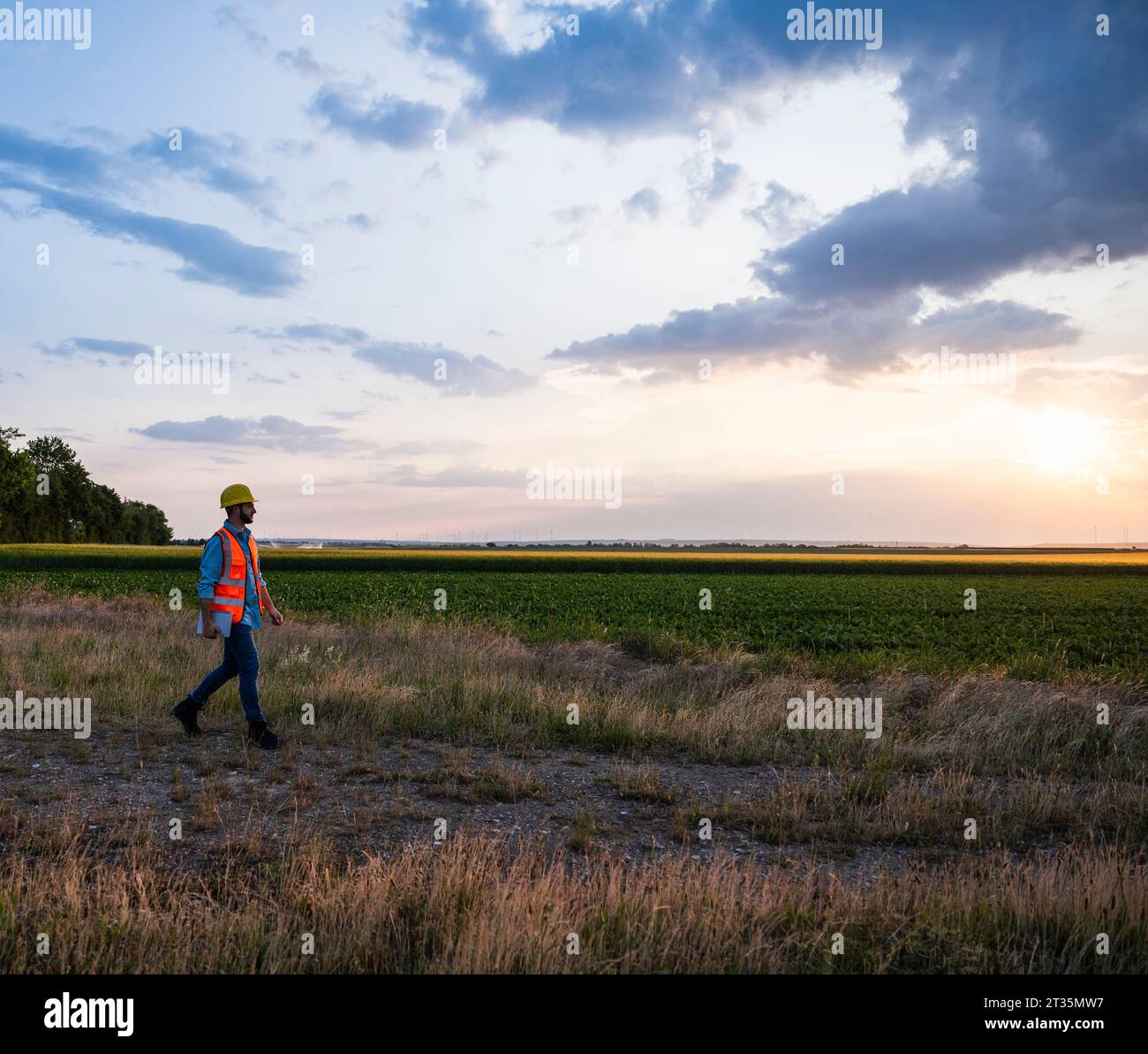 Agricultural engineer hi-res stock photography and images - Alamy
