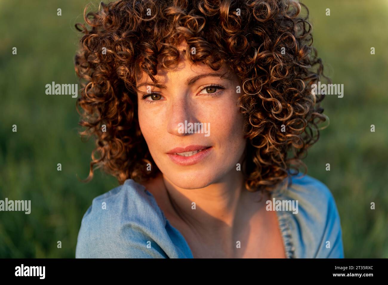 Caucasian curly hair hi-res stock photography and images - Alamy