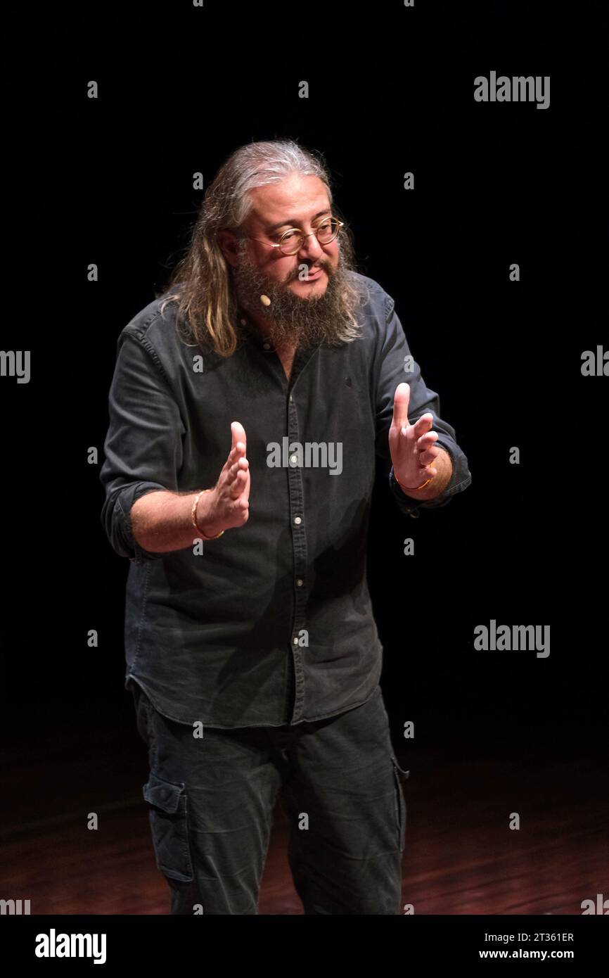 Verona, Italy. 22nd Oct, 2023. Roberto Mercadini during ROBERTO