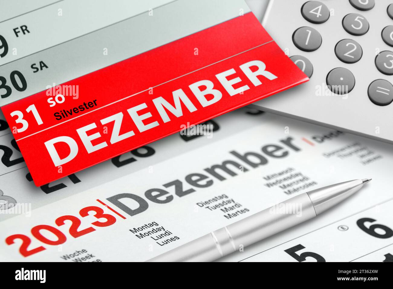 Deutscher Kalender Datum Silvester 31. Dezember 2023 mit Rechner Stock Photo
