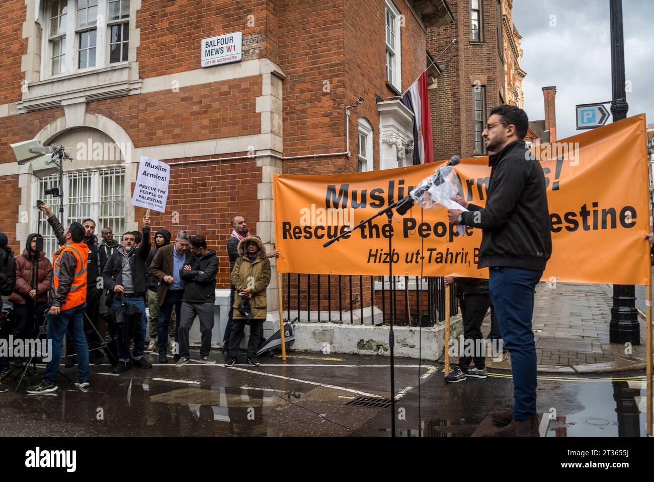 Rally in front of Egyptian Embassy by Hizb ut-Tahrir, an international pan-Islamist and Islamic fundamentalist political organisation whose stated aim Stock Photo