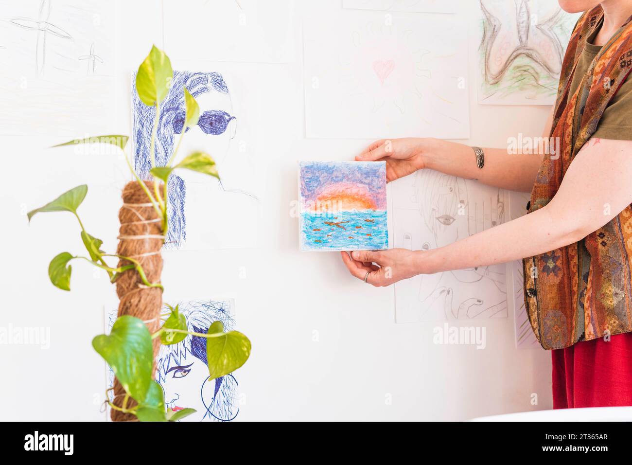 Artist painter wall hi-res stock photography and images - Alamy