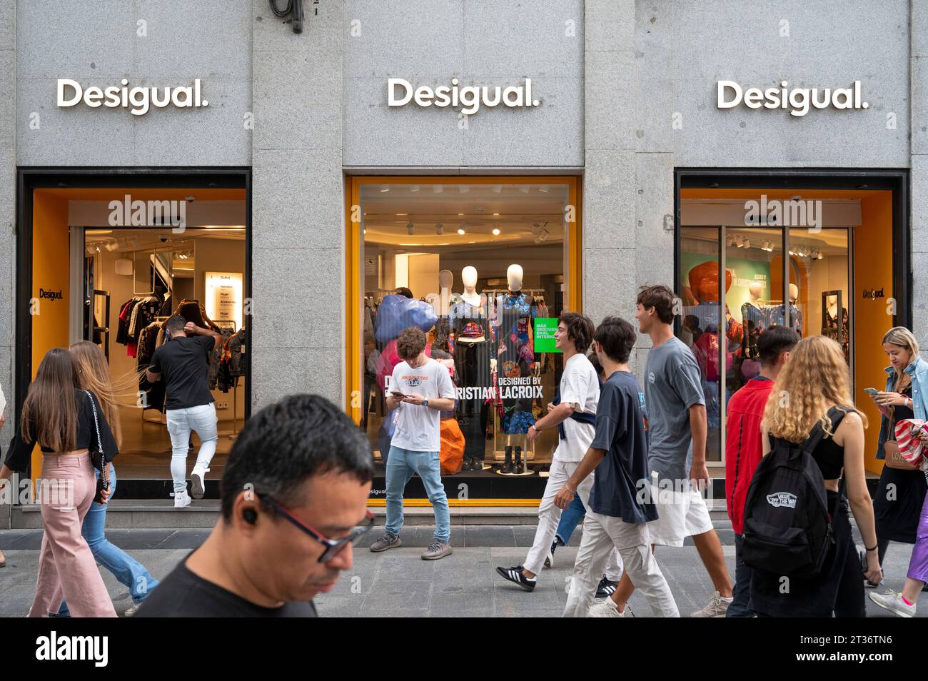 Desigual clothing brand logo store hi-res stock photography and images -  Alamy
