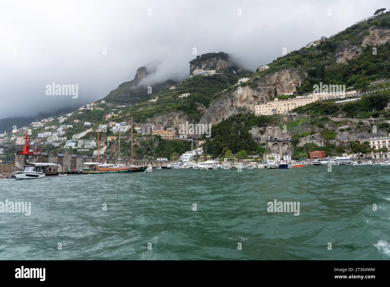 Amalfi coast cruise ship hi-res stock photography and images - Alamy