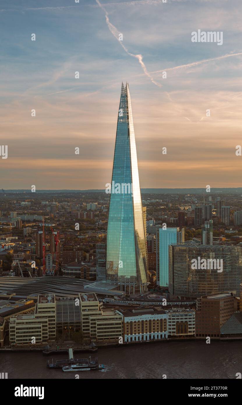 The shard hi-res stock photography and images - Alamy