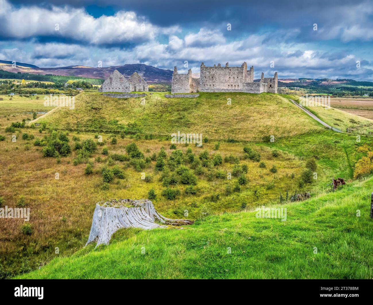 The image is of the ruins of Ruthven Military Barracks. Built in 1721, to police the Highlands