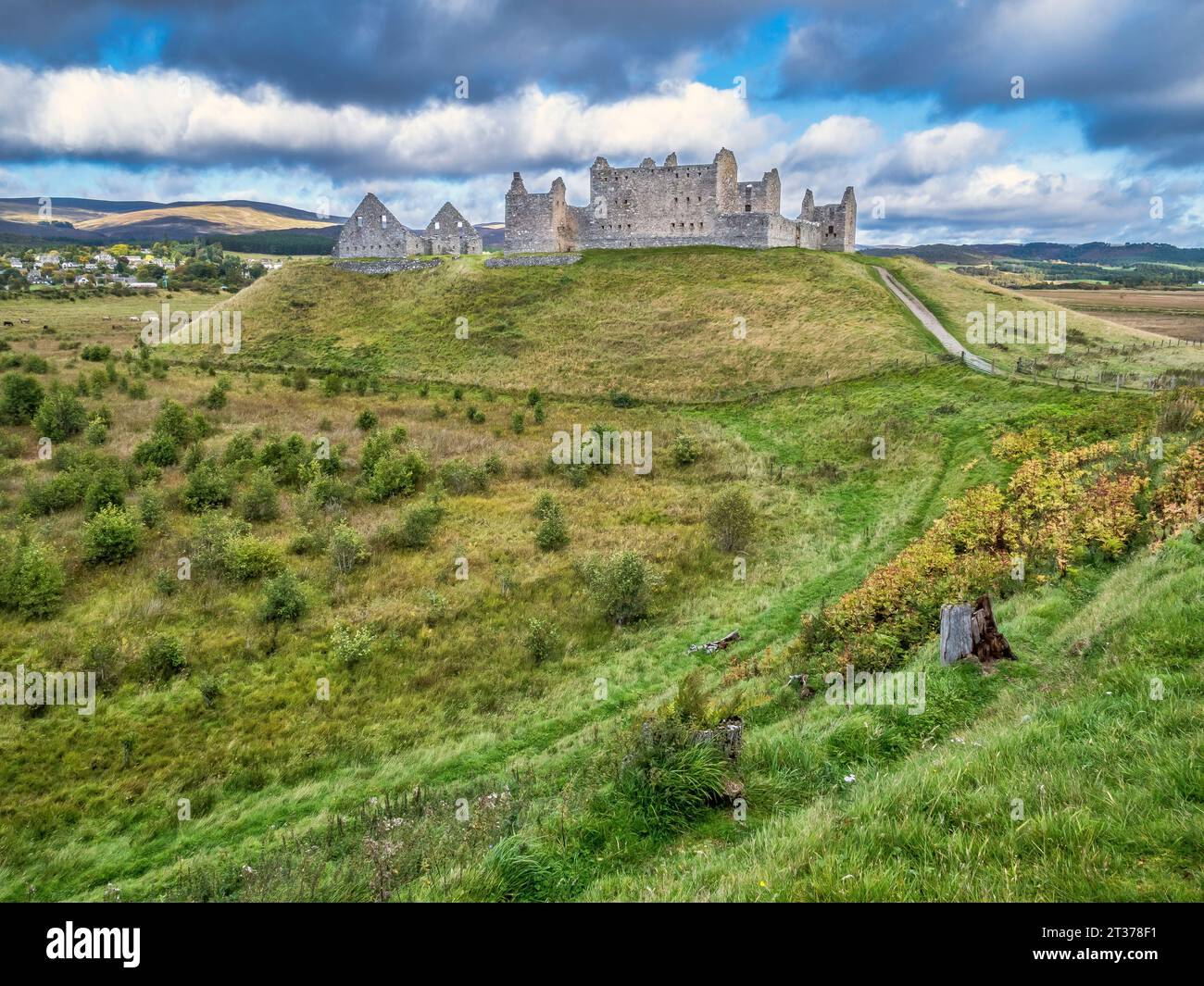 The image is of the ruins of Ruthven Military Barracks. Built in 1721, to police the Highlands