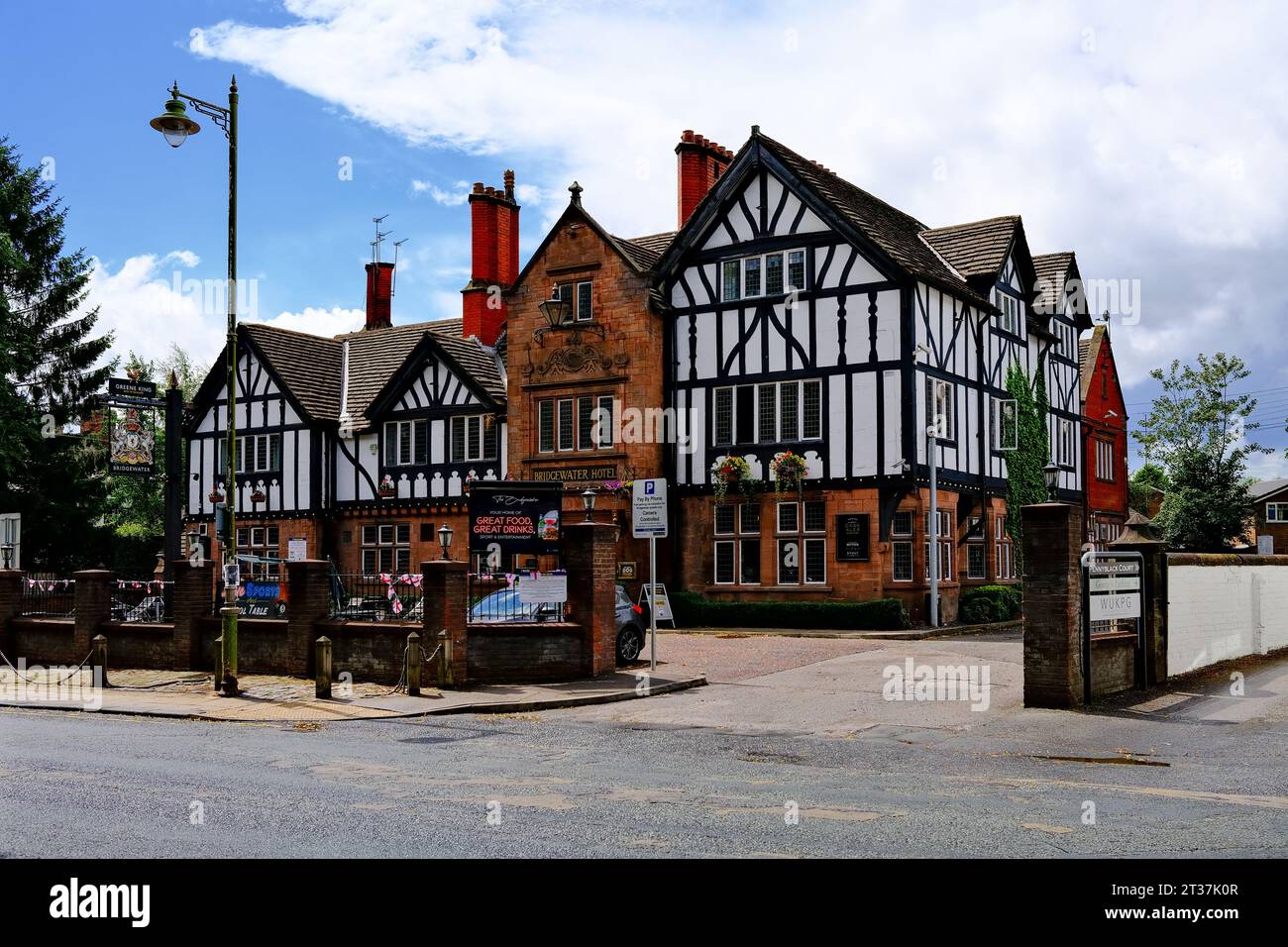 The front of the Bridgewater Hotel pub and restaurant in Worsley
