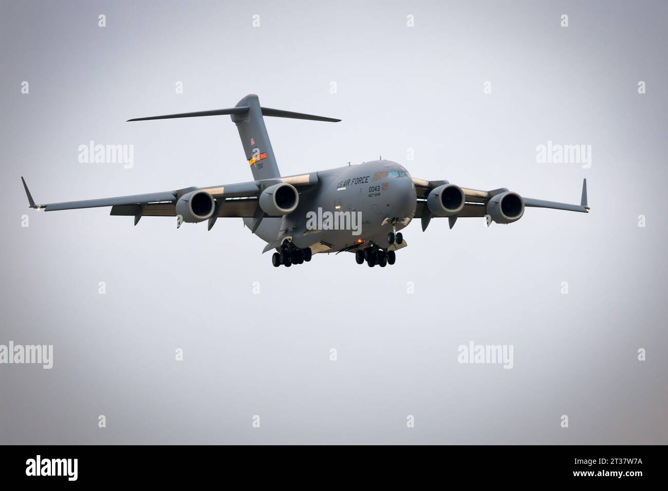 C 17 cockpit hi-res stock photography and images - Alamy