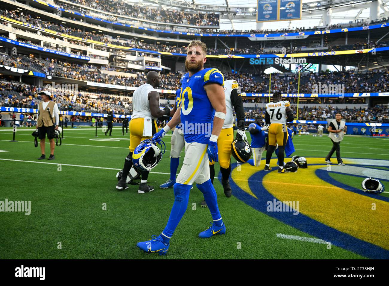 Los Angeles Rams wide receiver Cooper Kupp (10) walks off the field