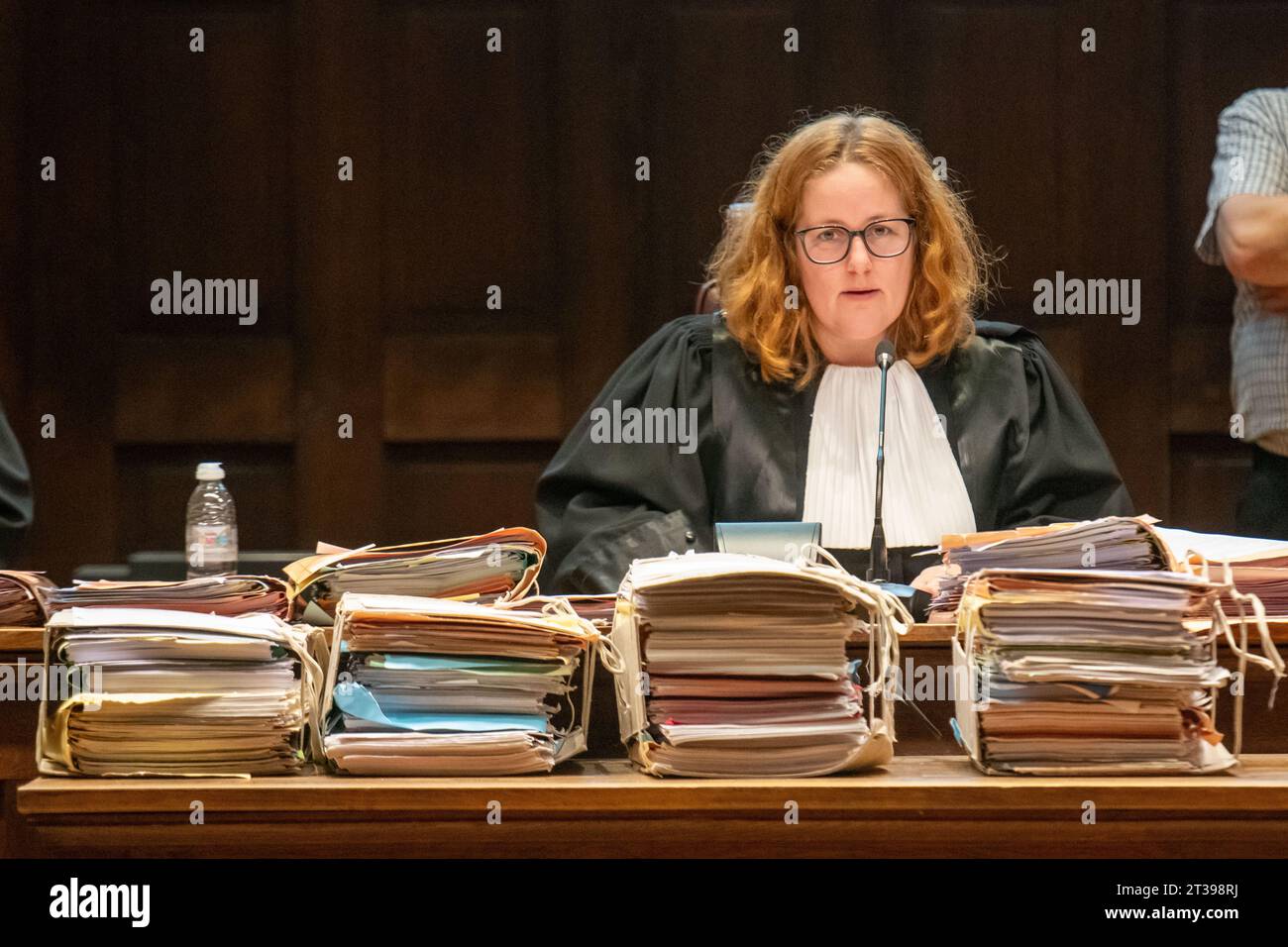Dendermonde, Belgium. 24th Oct, 2023. Judge Nathalie Swartenbroeckx is pictured during the verdict in the retrial of the doctor who euthanized Tine Nys, Tuesday 24 October 2023, before the correctional court of Dendermonde. 38-year-old Nys was given euthanasia in 2010 to release her from severe psychological suffering. Her family didn't agree and took legal action. The doctor was acquitted earlier by the East-Flanders assizes court. BELGA PHOTO JONAS ROOSENS Credit: Belga News Agency/Alamy Live News Stock Photo