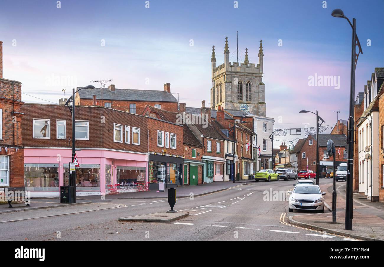 newport-pagnell-high-street-in-buckinghamshire-stock-photo-alamy
