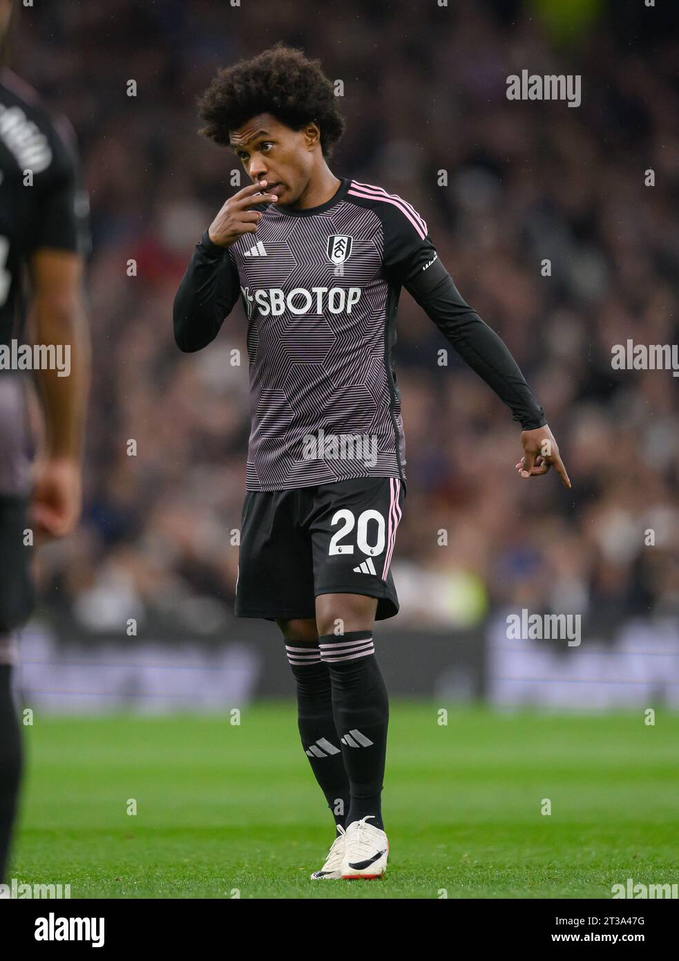 Wolverhampton Wanderers' Nelson Semedo foul on Fulham's Tom Cairney News  Photo - Getty Images