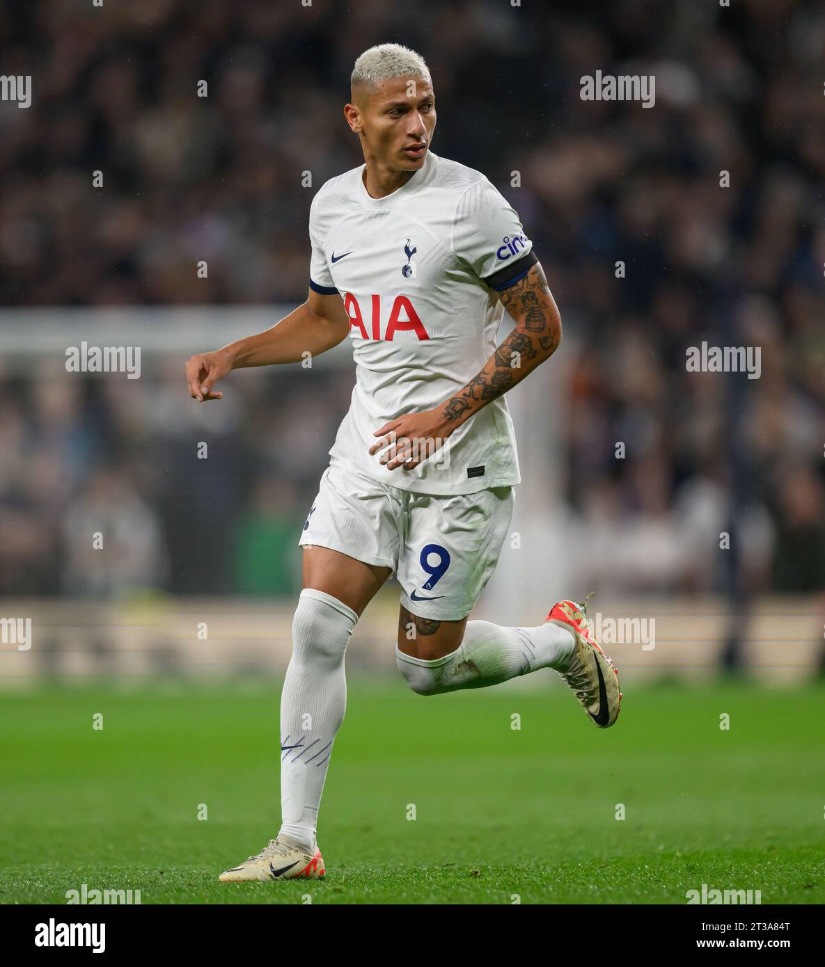 Tottenham hotspur squad hi-res stock photography and images - Alamy