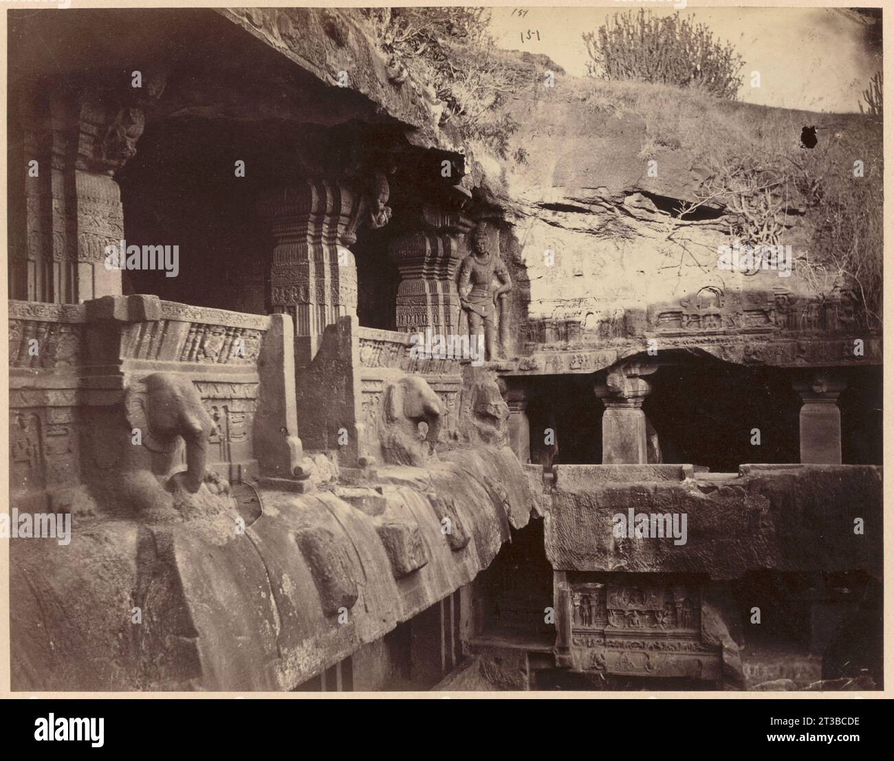 Right wing of the Indra Sabha Jain Cave Temple (Cave 32), Ellora Caves ...