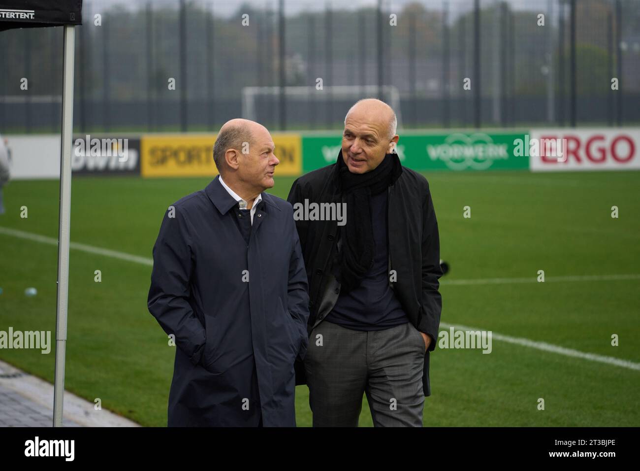 24 October 2023, Hesse, Frankfurt/Main: German Chancellor Olaf Scholz (SPD, l) and DFB President Bernd Neuendorf visit the training of the women's national soccer team at the DFB campus. Photo: Thomas Frey/dpa Credit: dpa picture alliance/Alamy Live News Stock Photo