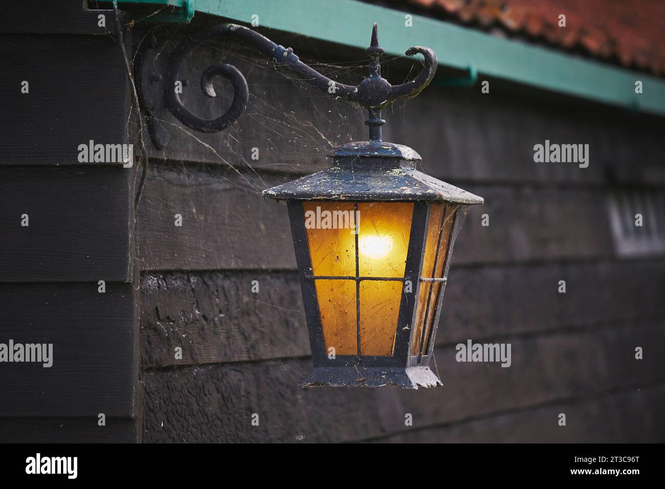 Antique street lamp hi-res stock photography and images - Alamy