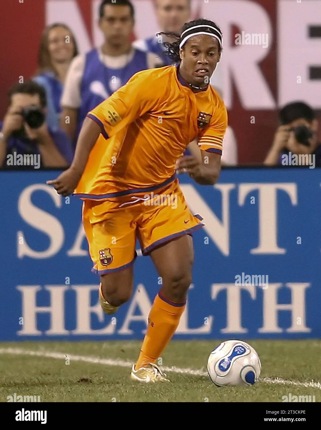 FC Barcelona defeated New York Red Bulls 4-1 before over 79,000 fans in