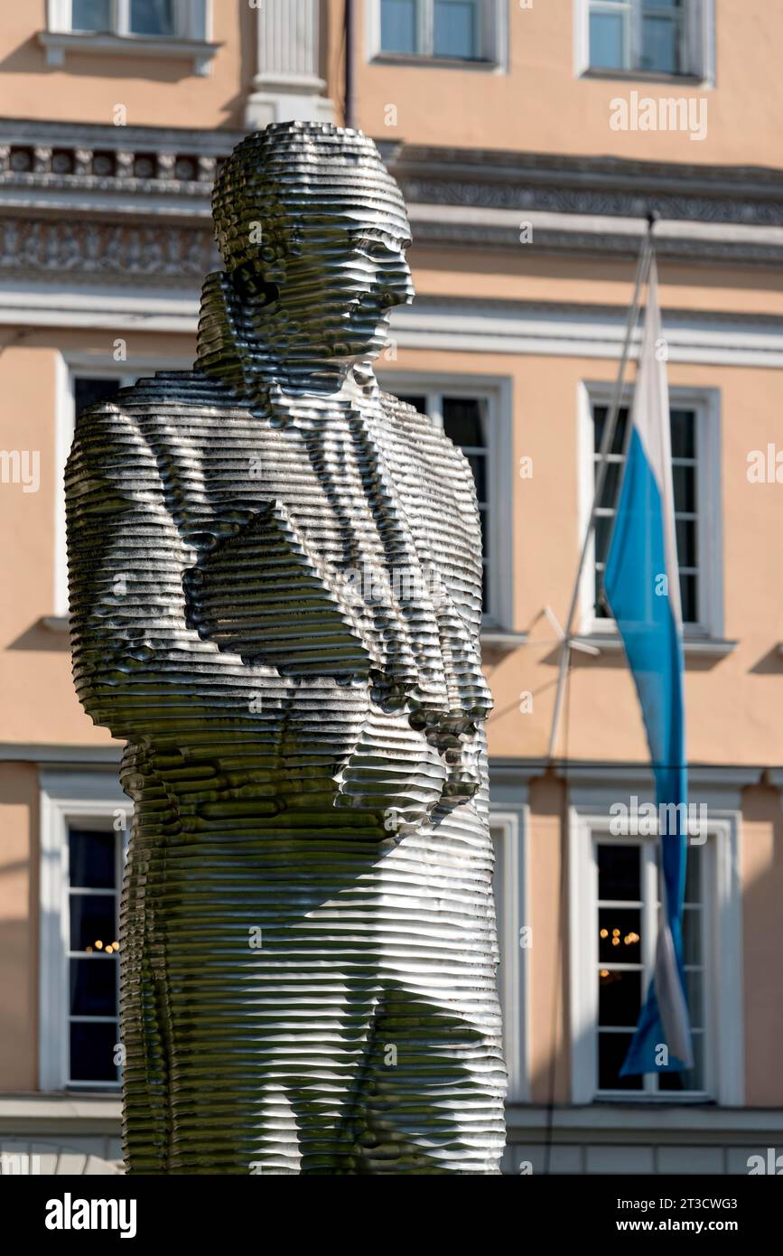 Monument Count Maximilian von Montgelas, monumental statue made of alumunium by Karin Sander in front of Palais Montgelas, Hotel Bayerischer Hof Stock Photo