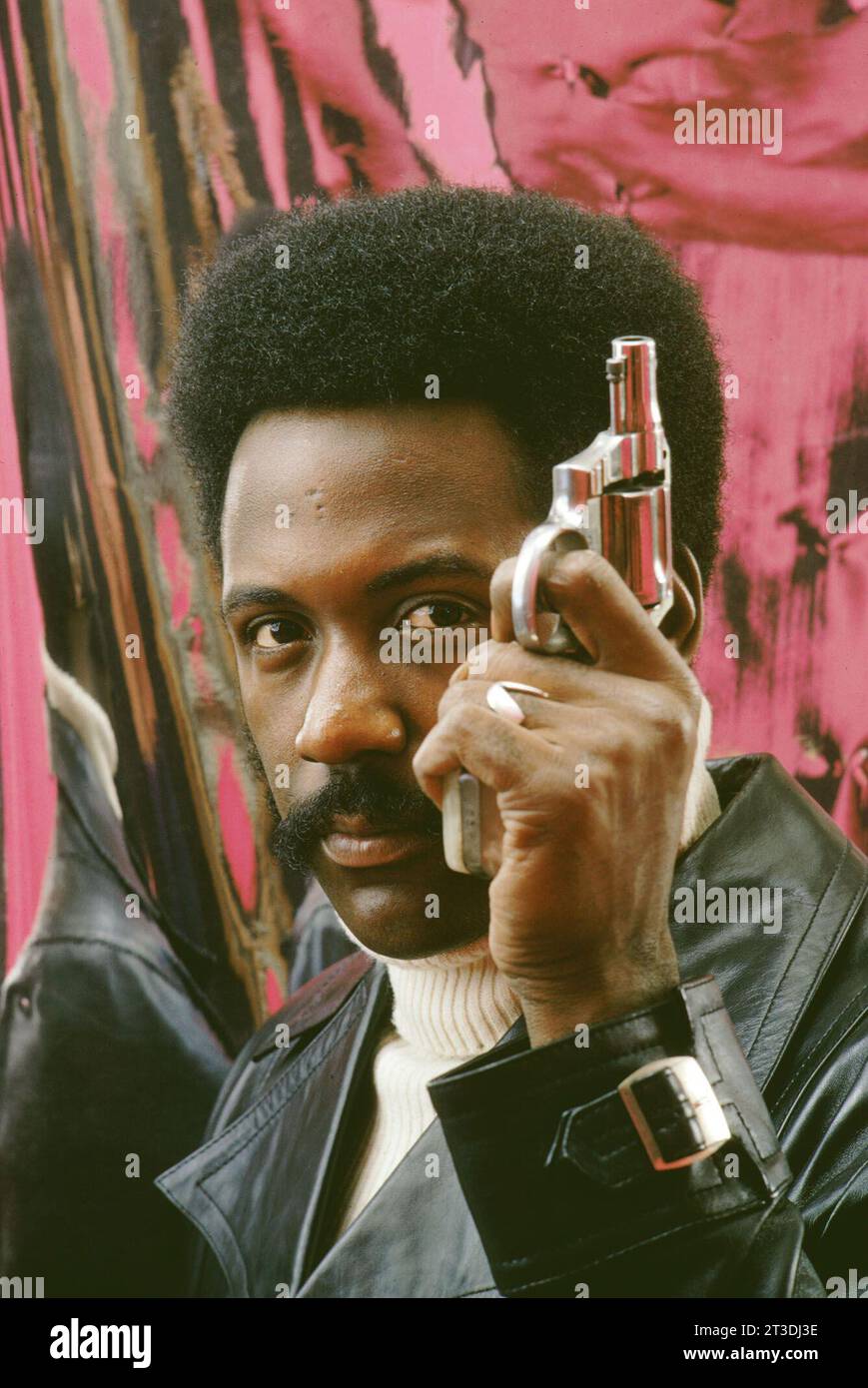 RICHARD ROUNDTREE (July 9, 1942 - October 24, 2023) an American actor, noted as being ''the first black action hero'' for his portrayal of a private detective in the 1971 film 'Shaft', and its four sequels, has died at 81. FILE PHOTO: Hollywood, California, USA: Actor RICHARD ROUNDTREE as John Shaft in a scene from the 1972 movie 'Shaft's Big Score'. (Credit Image: © Shaft Productions/Entertainment Pictures/ZUMAPRESS.com) EDITORIAL USAGE ONLY! Not for Commercial USAGE! Stock Photo