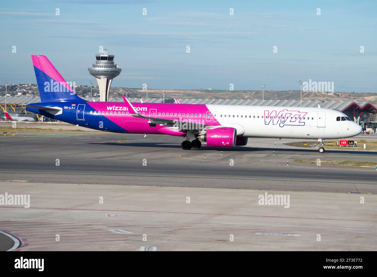 Avión de línea de la aerolínea Wizz Air Airbus A321 Stock Photo