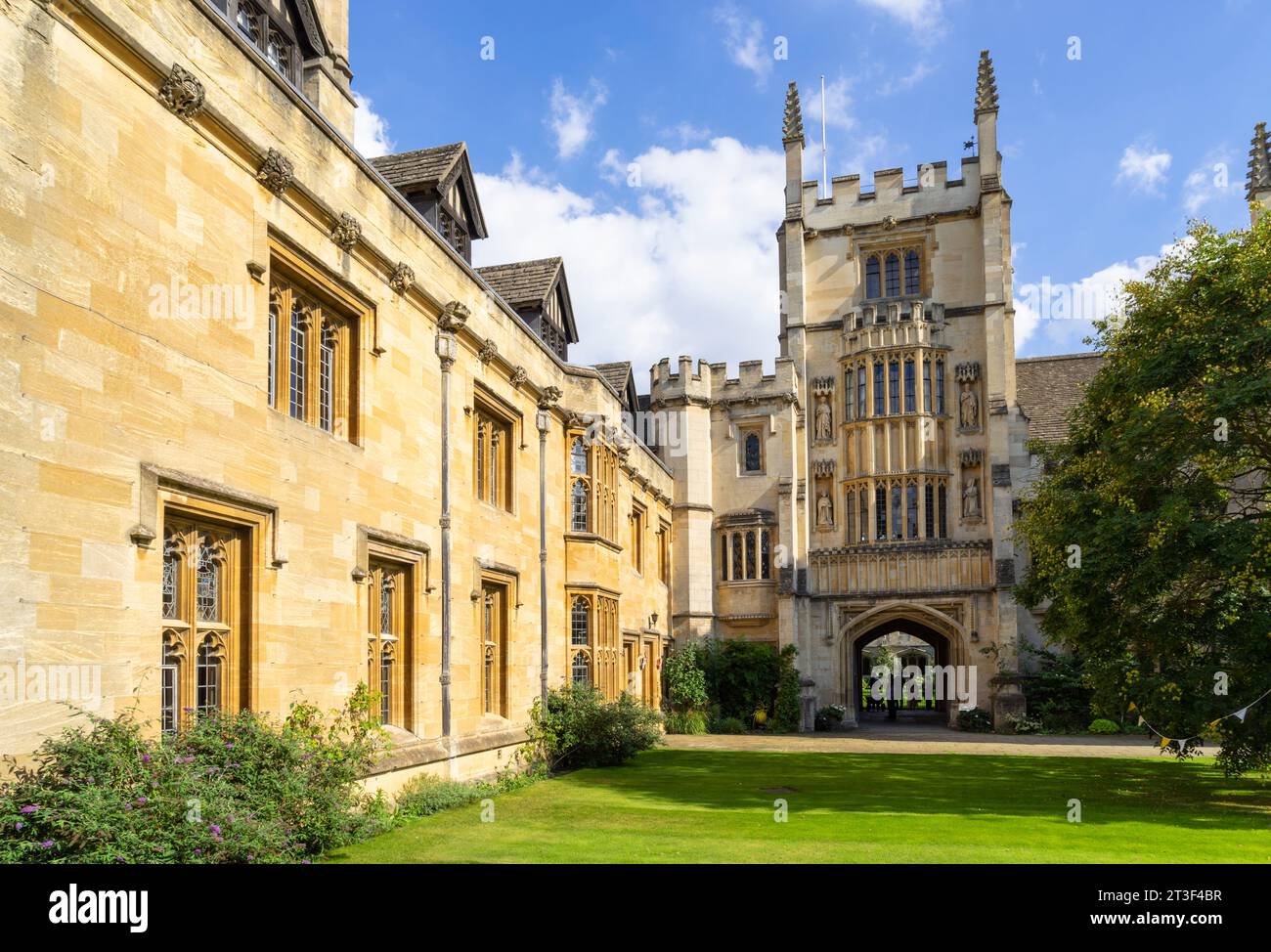Oxford University Magdalen College Founders tower and Presidents Lodging in St Johns Quad Magdalen College Oxford Oxfordshire England UK GB Europe Stock Photo