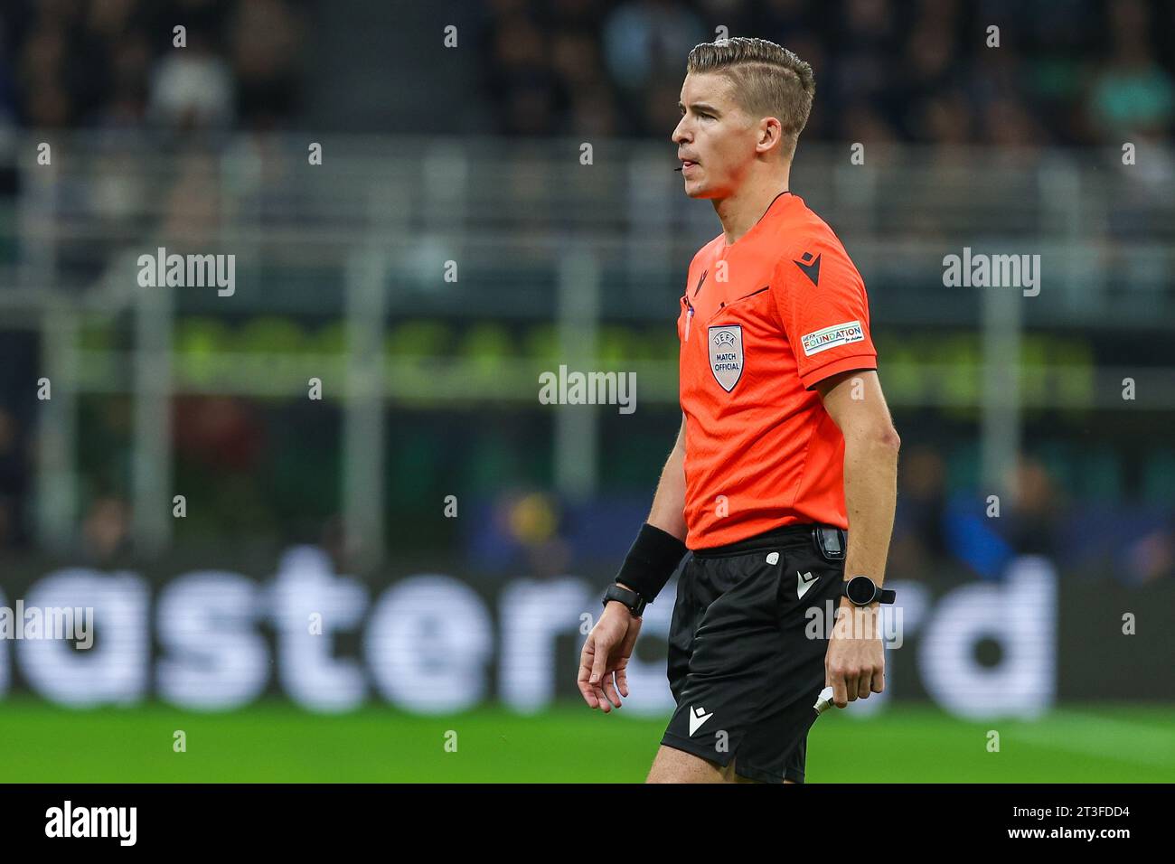 Milan, Italy. 24th Oct, 2023. Referee Francois Letexier looks on during the UEFA Champions League 2023/24 Group Stage - Group D football match between FC Internazionale and FC Red Bull Salzburg at Giuseppe Meazza Stadium. Credit: SOPA Images Limited/Alamy Live News Stock Photo