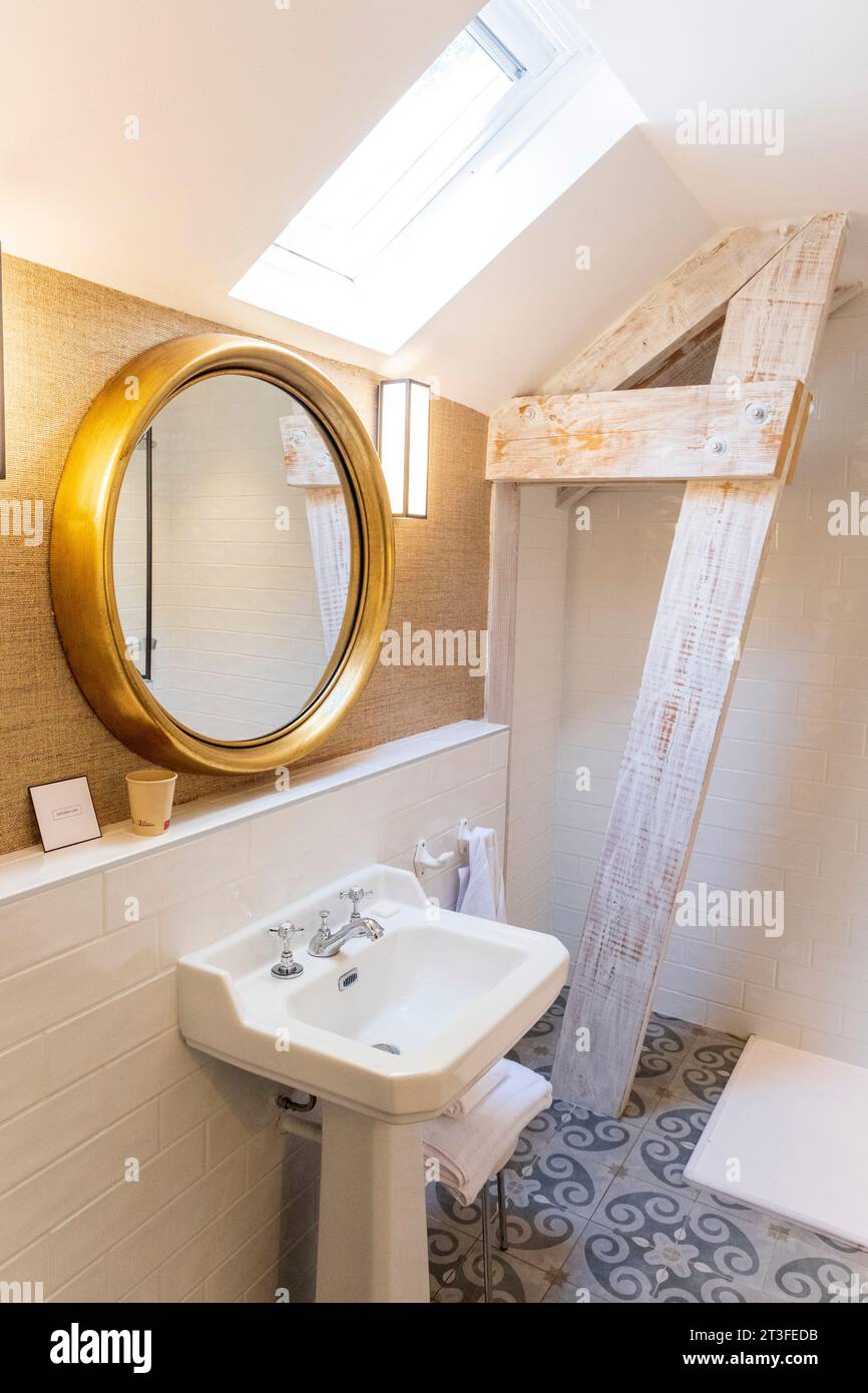 France, Essonne, Varennes-Jarcy, Les Demeures de Varennes hotel, bathroom Stock Photo