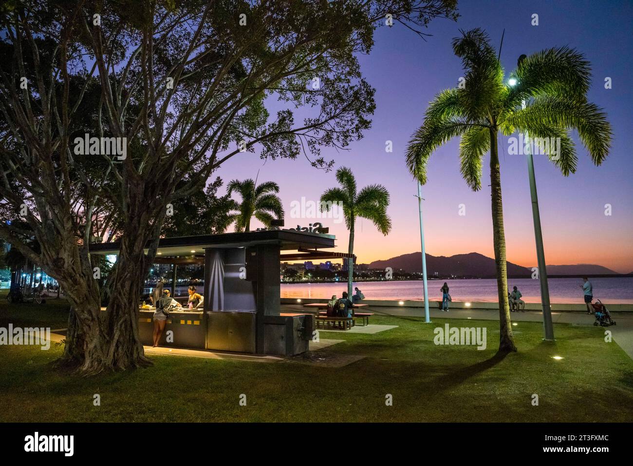 Australia, Queensland, north coast, Cairns, the Cairns esplanade, the