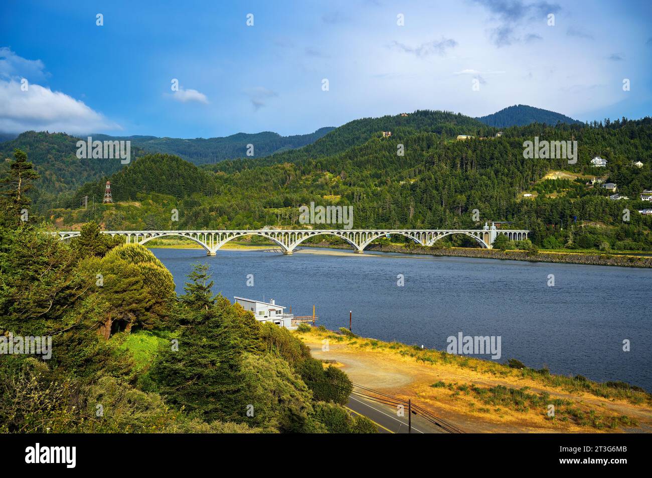 The Rogue River Bridge in Gold Beach, Oregon, USA Stock Photo Alamy