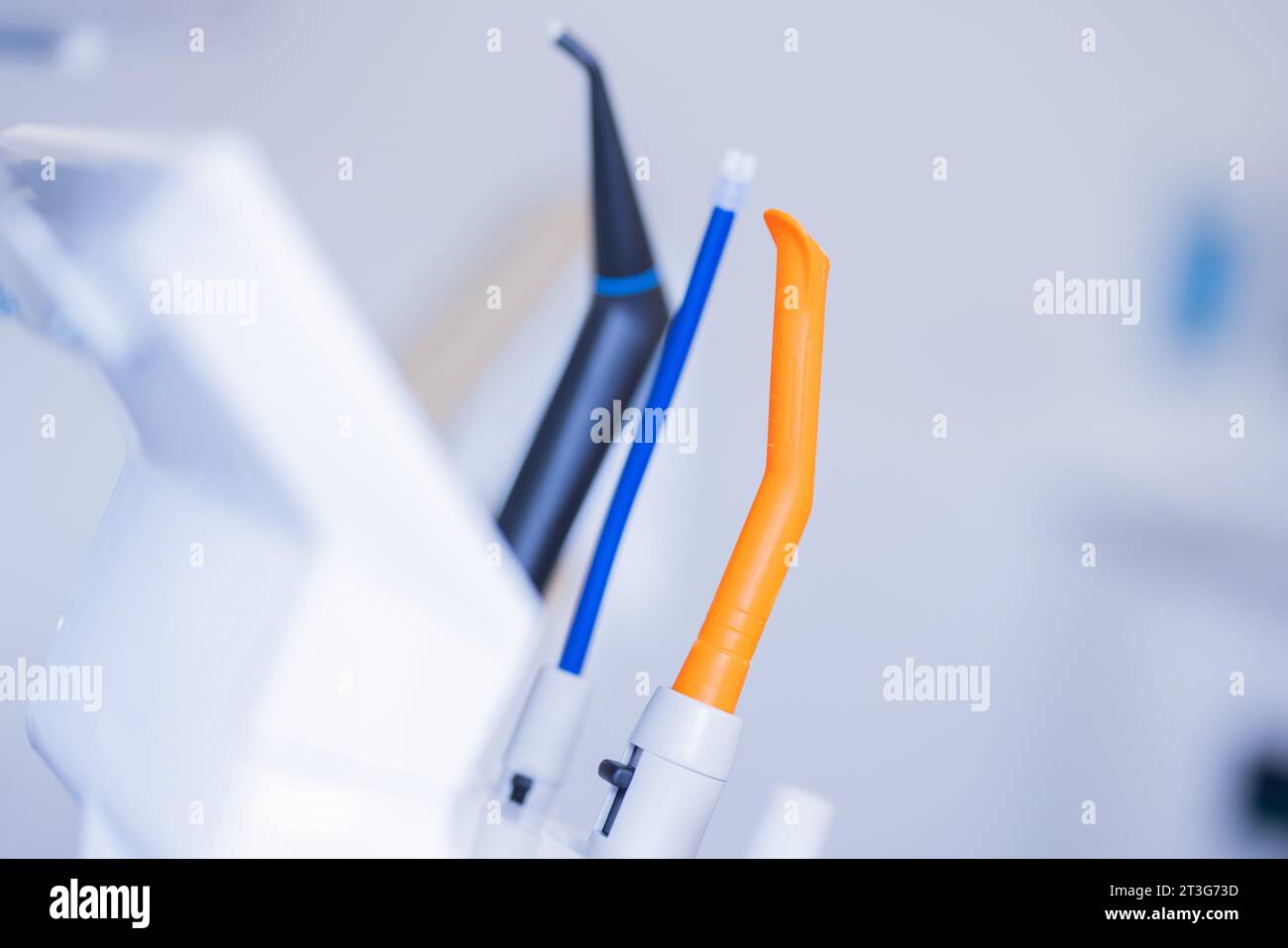 23 October 2023, North RhineWestphalia, Mönchengladbach Tools of a dentist are seen in a