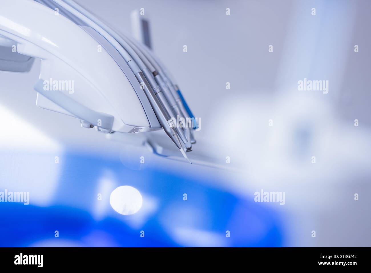 23 October 2023, North RhineWestphalia, Mönchengladbach Tools of a dentist are seen in a