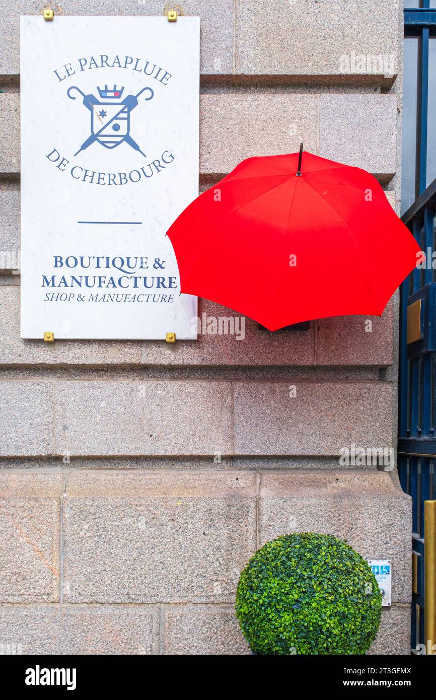 French umbrella shop hi-res stock photography and images - Alamy