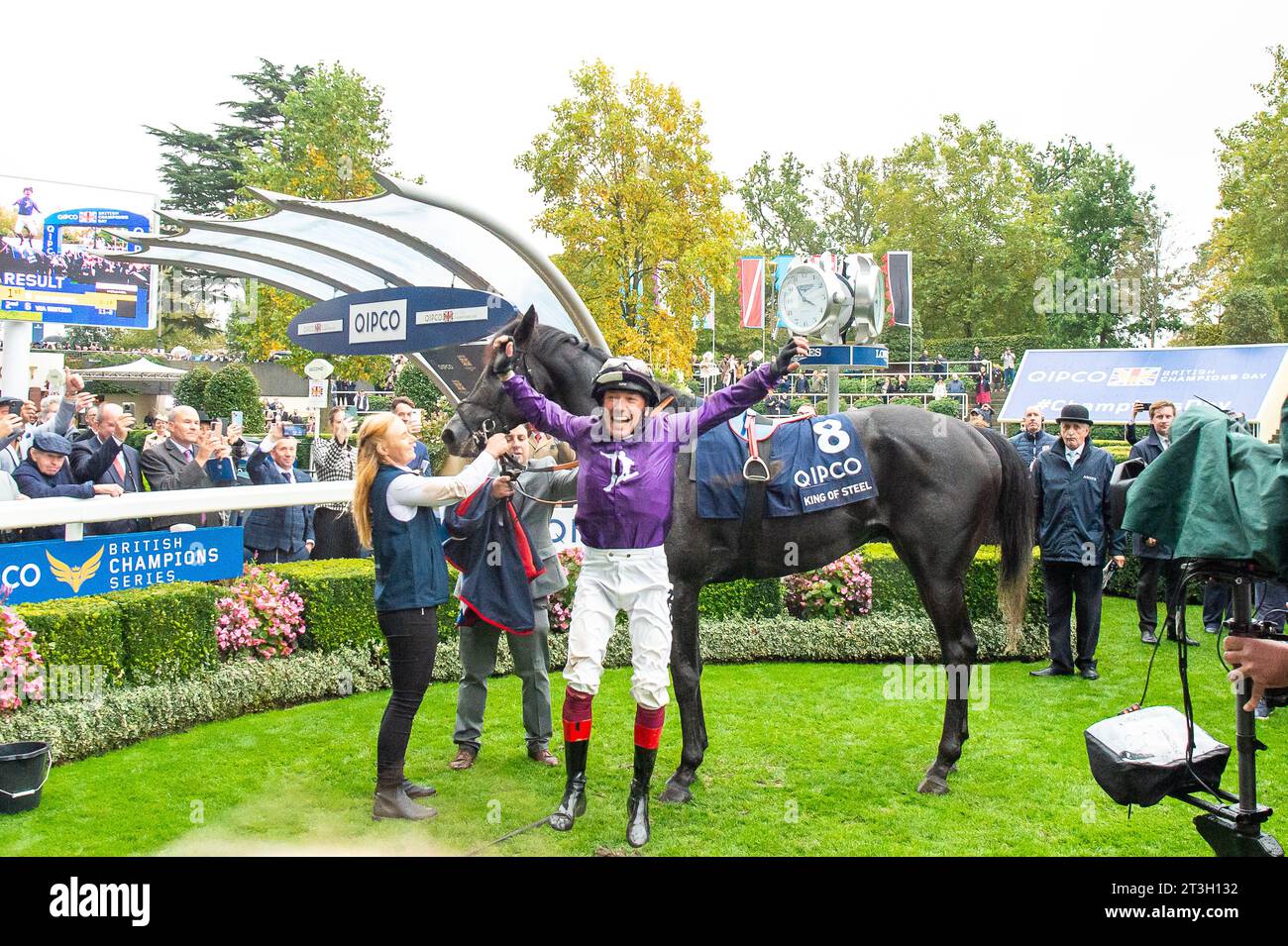 FILE PICS. 24th October 2023. Jockey Frankie Dettori has been given a 16 day ban today by the