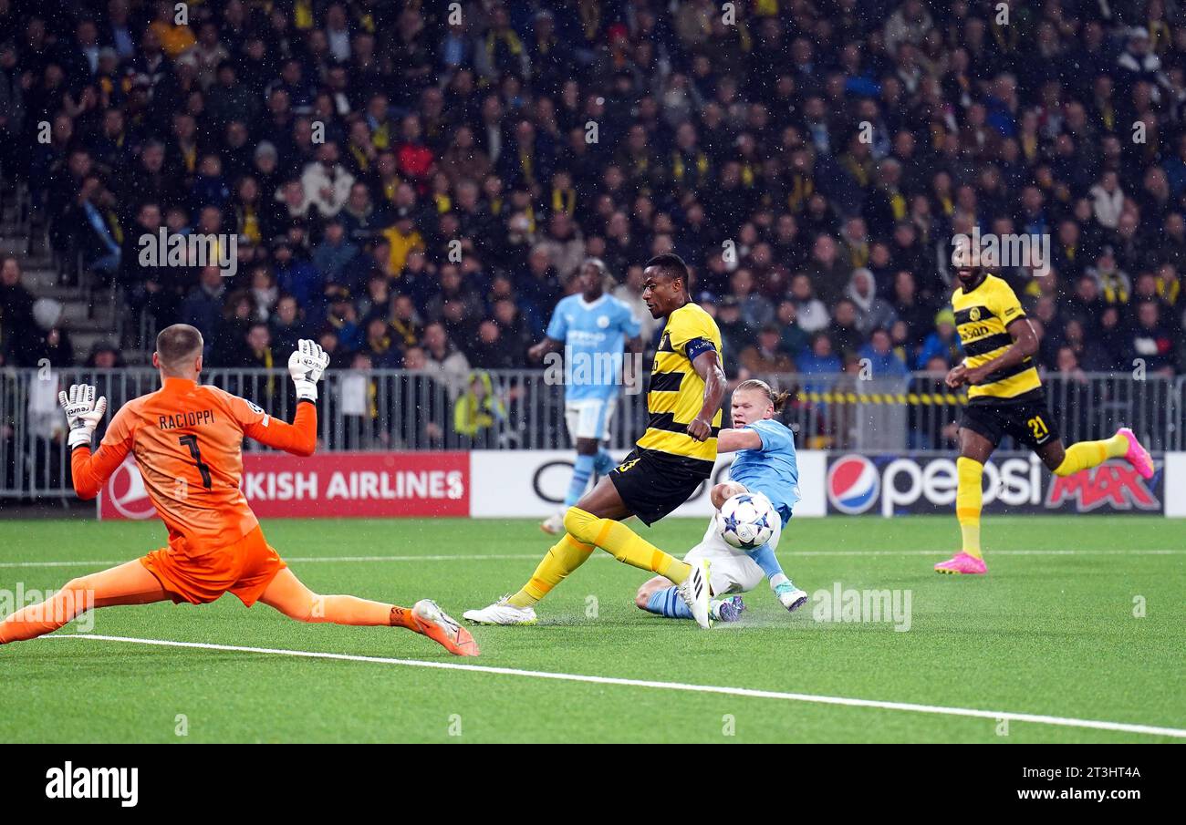 Manchester City's Erling Haaland shoots during the UEFA Champions League Group G match at the Wankdorf Stadium in Bern, Switzerland. Picture date: Wednesday October 25, 2023. Stock Photo