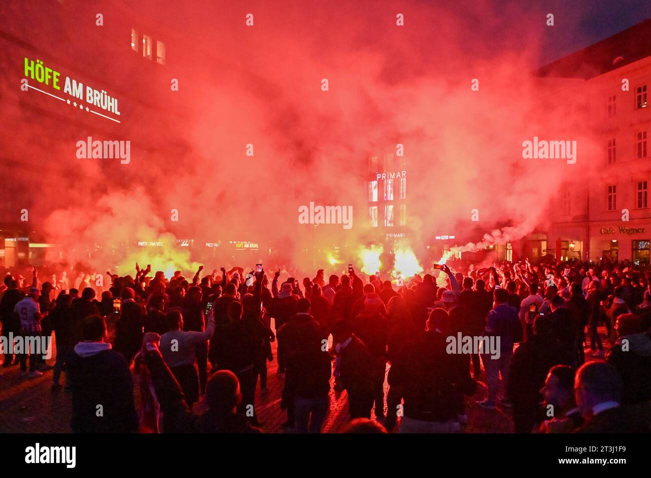 Fußballfans 2023 hi-res stock photography and images - Alamy