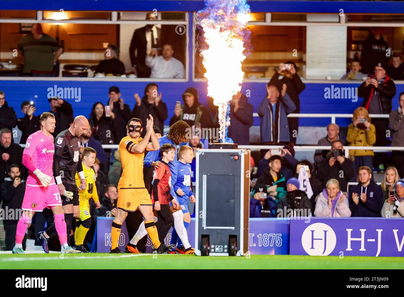 Soccer mascots hi res stock photography and images Page 8 Alamy