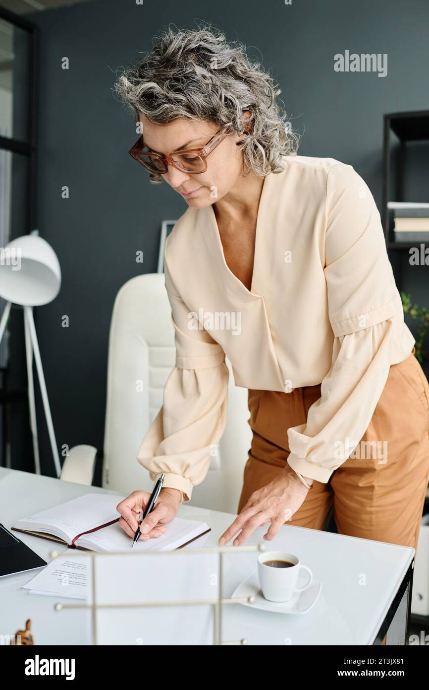 Lady boss apparel deals