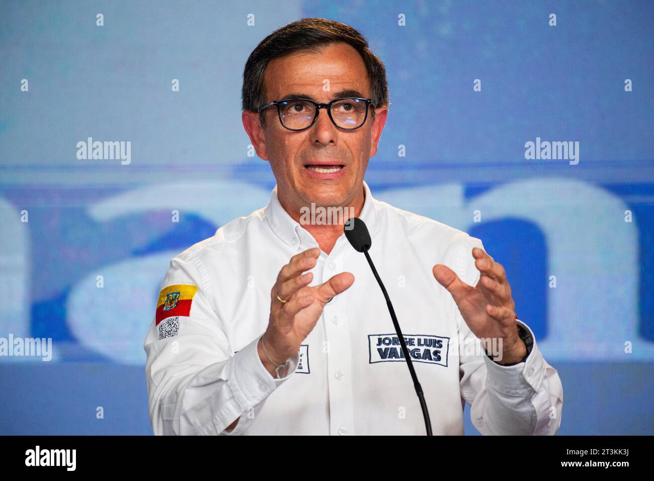 Bogota, Colombia. 25th Oct, 2023. Political party 'Cambio Radical's candidate former police director General Jorge Luis Vargas takes part during the last candidates debate before Colombia's regional elections on October 25, 2023. Photo by: Sebastian Barros/Long Visual Press Credit: Long Visual Press/Alamy Live News Stock Photo