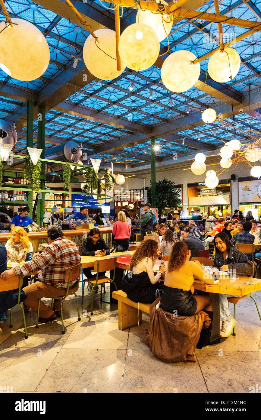 People dining out at Wolf Sharing Food Market, Brussels, Belgium Stock Photo