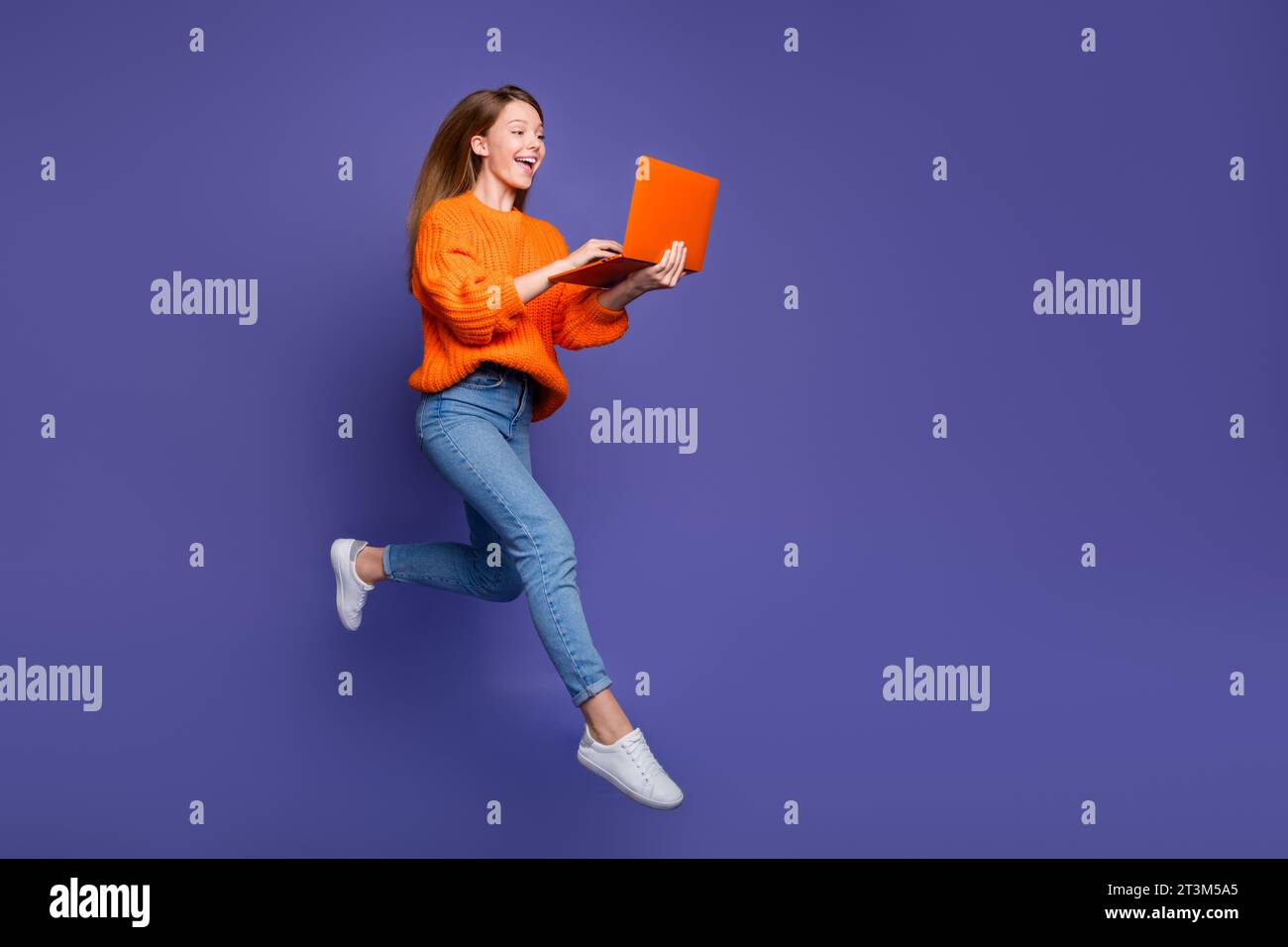 Full body photo of runner hurry up teenage girl bring her computer from ...