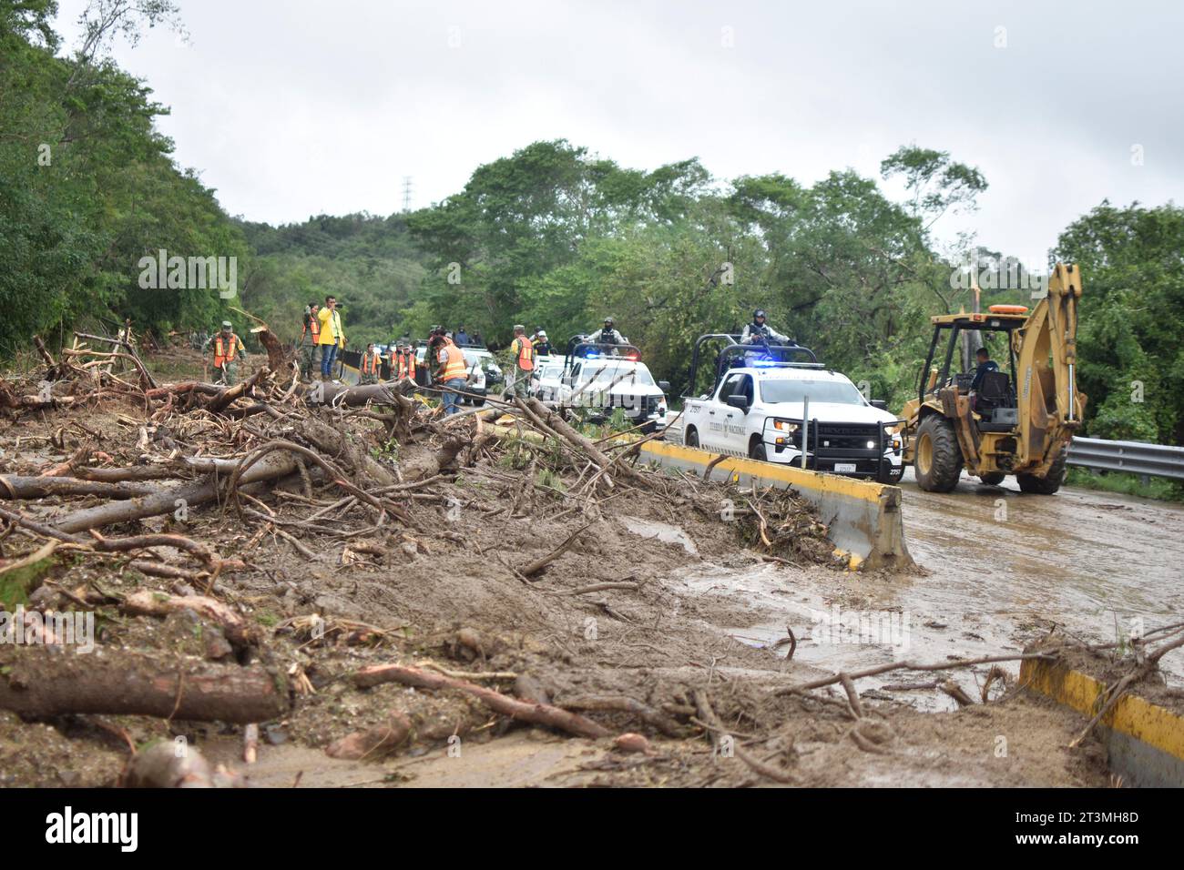 Chilpancingo. 25th Oct, 2023. This photo taken on Oct. 25, 2023 shows a ...
