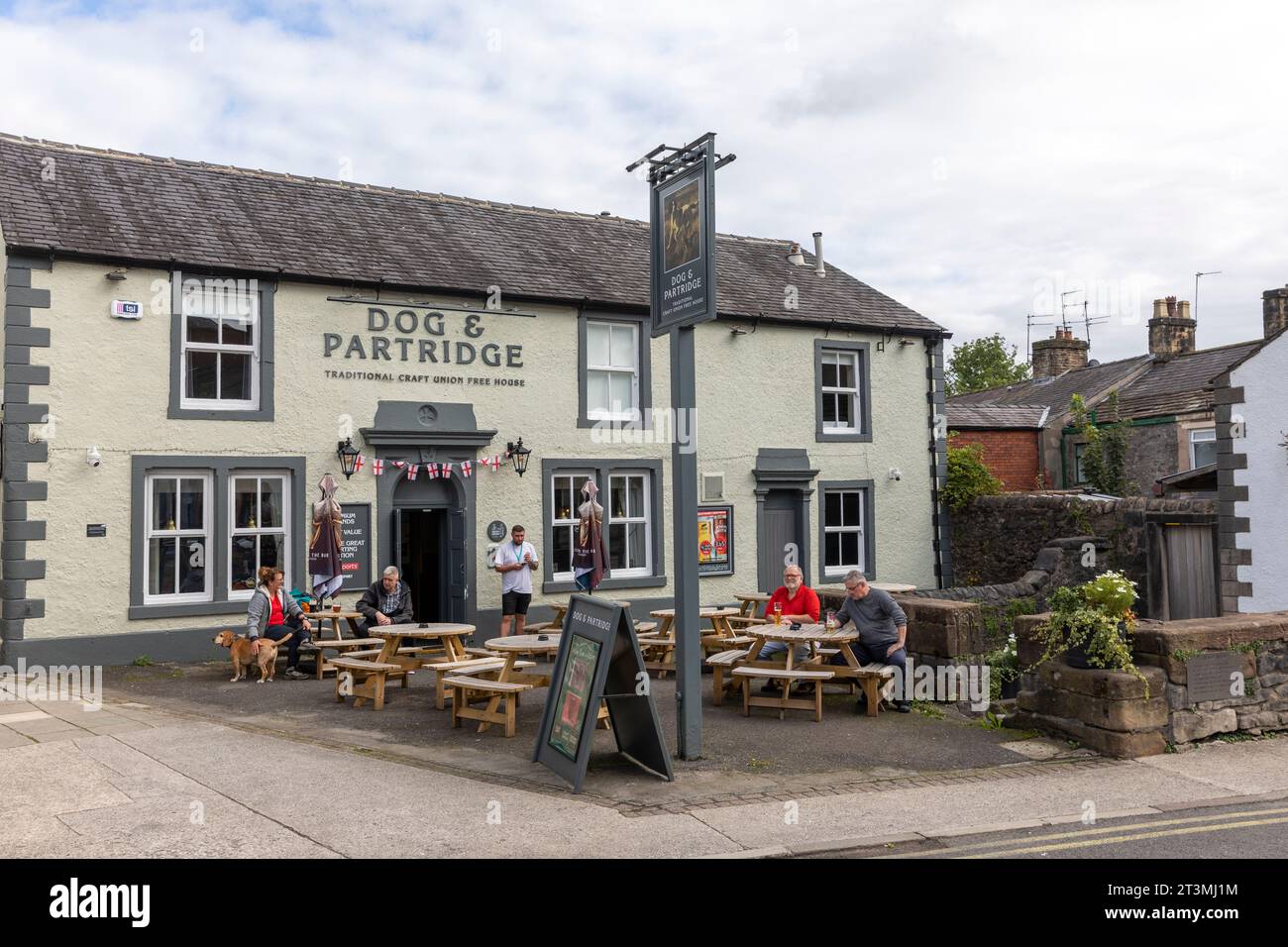 Dog & Partiridge English public house in Clitheroe town centre,Lancashire,England,UK,2023 Stock Photo